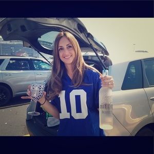 Meet your Posher, Eleni